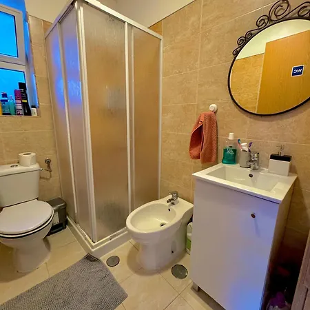 Quarto em Acomodações Particulares Em *